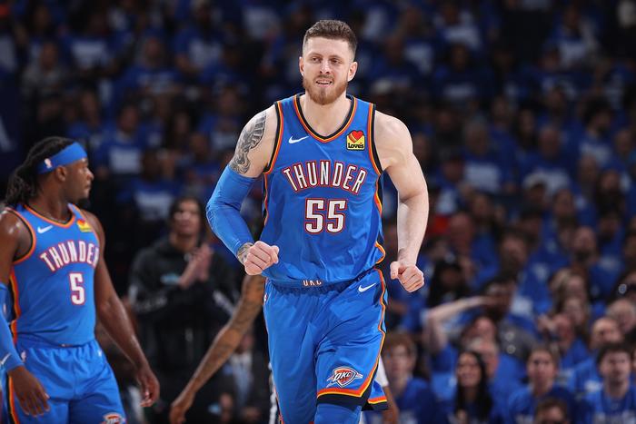 实在！哈滕打趣加盟雷霆的原因：钱也起到了一点点作用