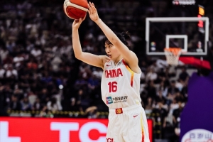 华体会官网-中国女篮上半场三分10中7 罗欣棫5中3&amp;杨力维2中2 韩国女篮10中1